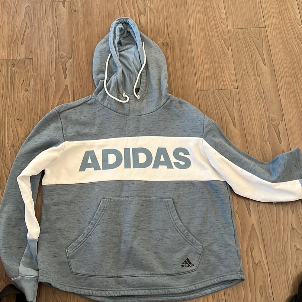 Adidas Sweatshirt